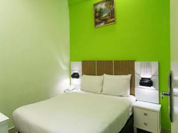 Oyo Rooms Sunway Pyramid Mall Petaling Jaya Exterior foto